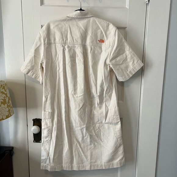 NWOT North Face Canvas Dress with Patches Size Medium - Picture 9 of 11